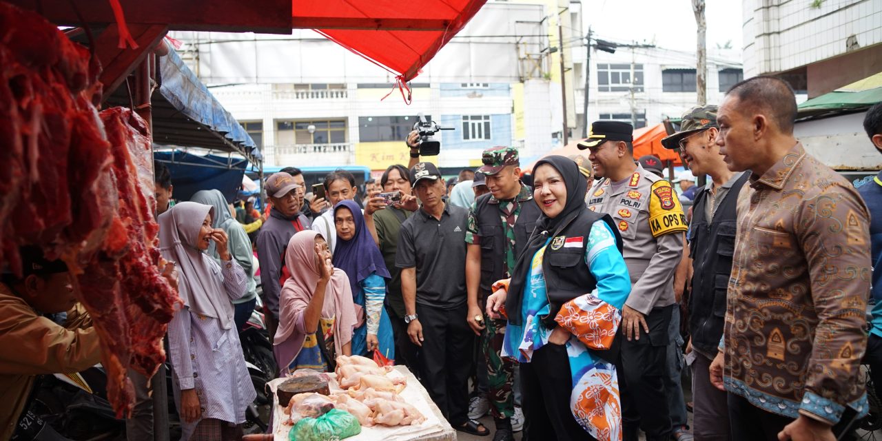 Hj.Eva Dwiana Lakukan Sidak Disejumlah Pasar