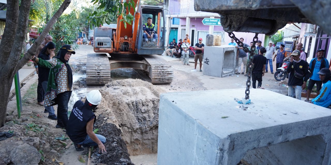 Pemerintah Kota Bandar Lampung Buat Saluran Air Baru di Panjang Utara.