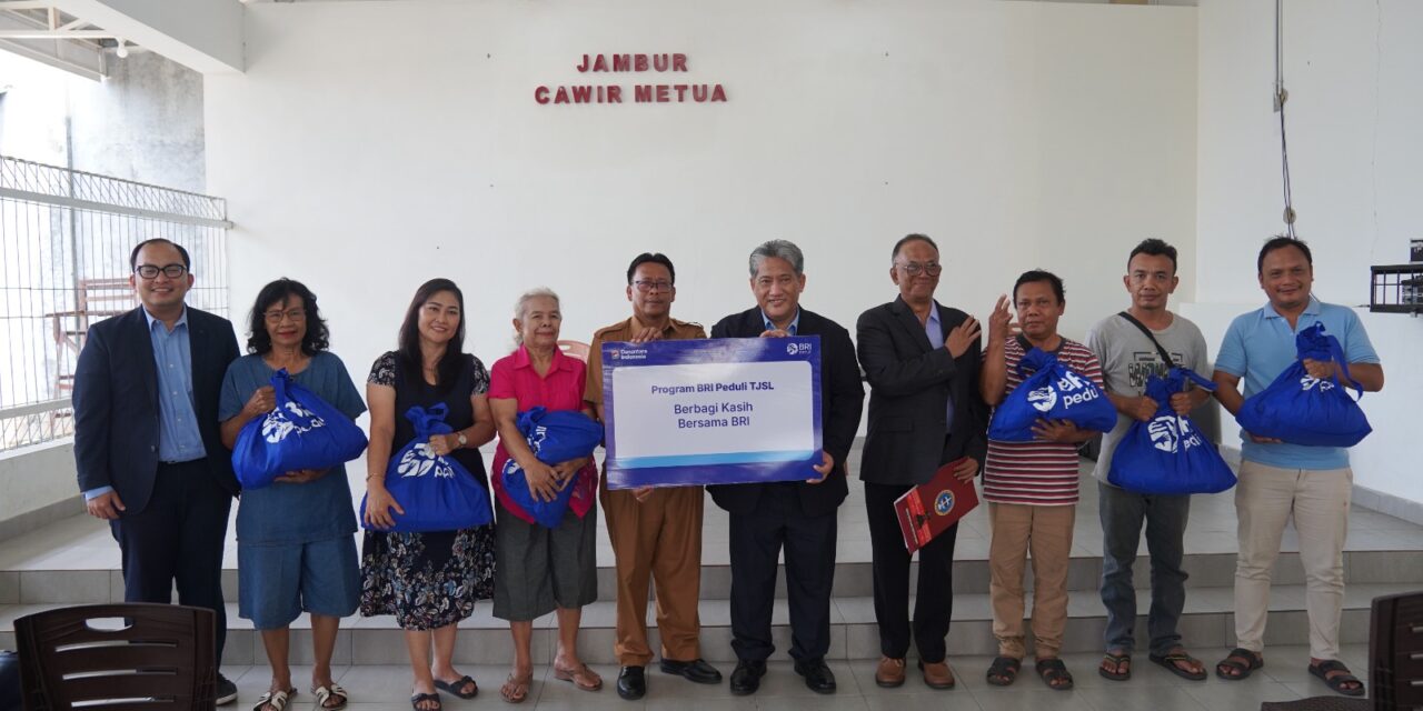 BRI Peduli TJSL Berbagi Kasih Bersama BRI Salurkan 500 Paket Sembako untuk Umat Kristiani di Bandar Lampung