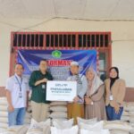 YBM Brilian Salurkan 1,5 Ton Beras dan Sajadah Karpet ke Ponpes Darut Tholibin Lampung Barat