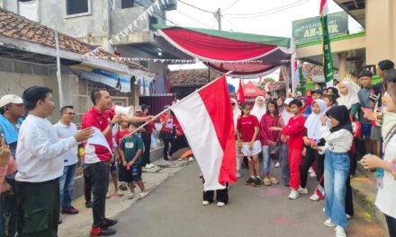 Semarak HUT RI ke-81, Pemuda-Pemudi Padas X Bukit 1 Gelar Jalan Sehat